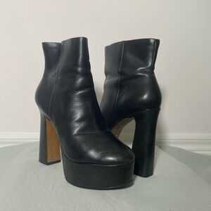 L'INTERVALLE Black High-Heeled Boots